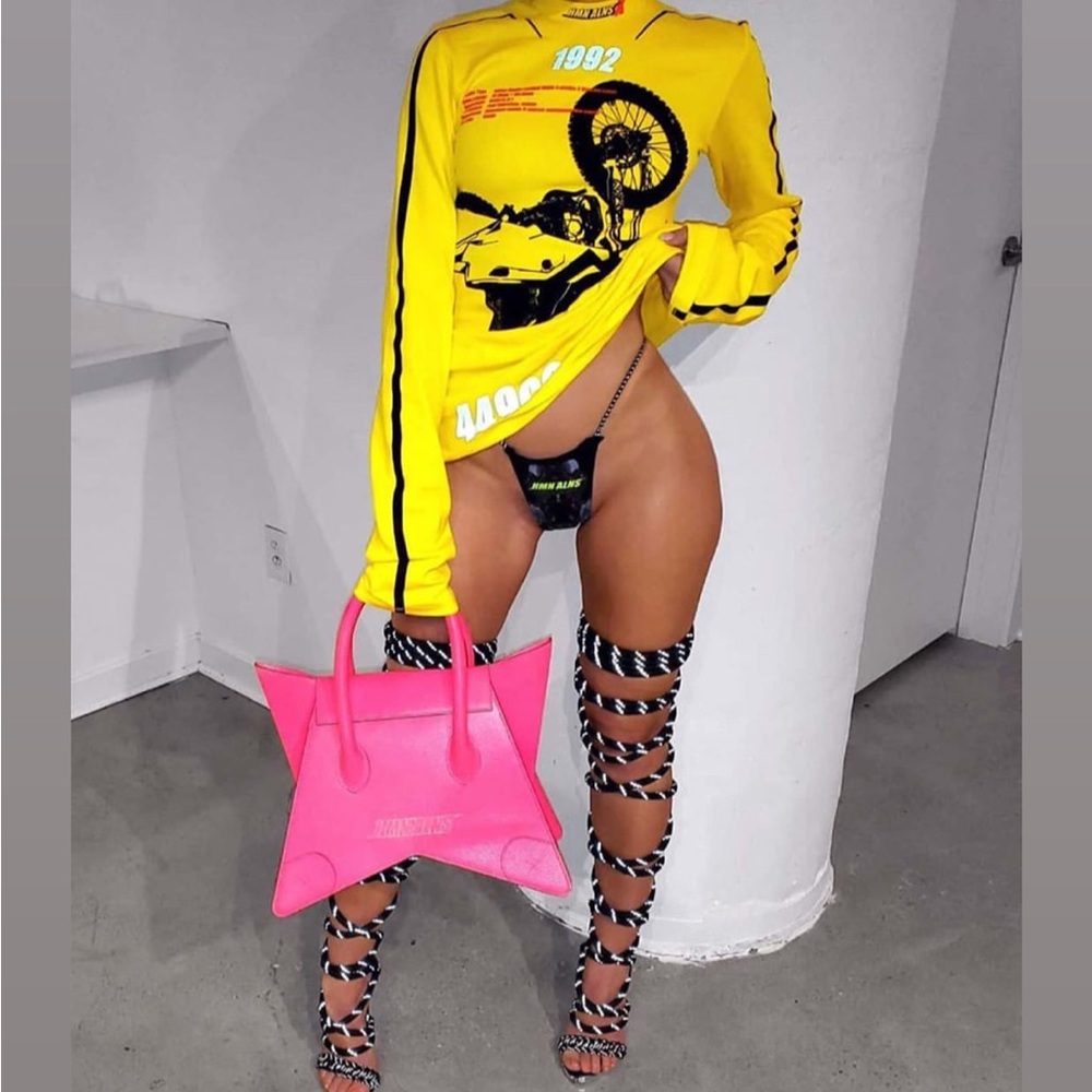 Hmn alns worn once size Medium.. super cute and sexy..